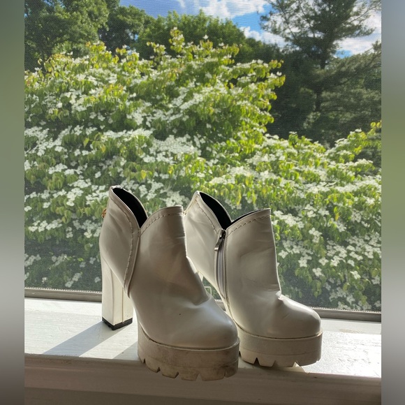 White Platform Boots - Picture 2 of 4